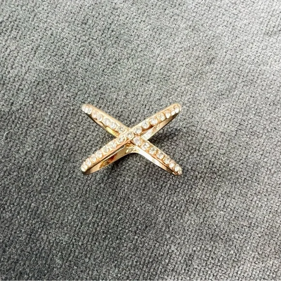 BRAND NEW Cross Stripes Diamond Ring, size 6-8 - Picture 2 of 6